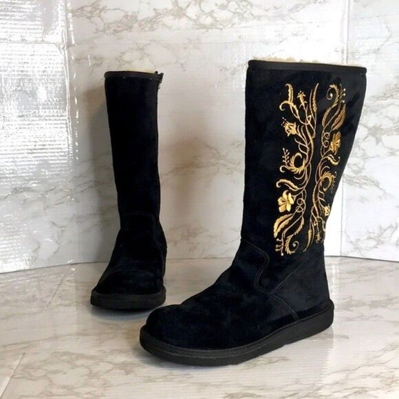 UGG Shoes - Ugg Australian Suede Embroidered black Sherling Lined winter boots size 7